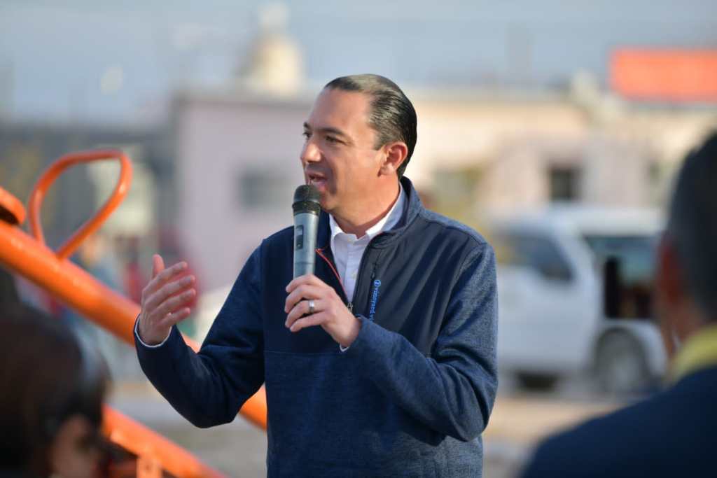 GOBIERNO DE UNIDAD ACERCA SERVICIOS MUNICIPALES AL FRACCIONAMIENTO MIRADOR